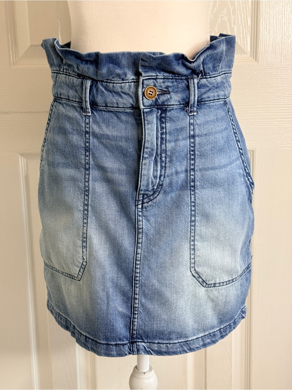 Free People Splendor in the Grass Paperbag Denim Mini Skirt Size 6